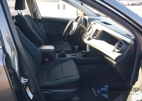 2015 Toyota Rav4 Le z USA, uszkodzony, nr VIN JTMBFREVXFJ026298